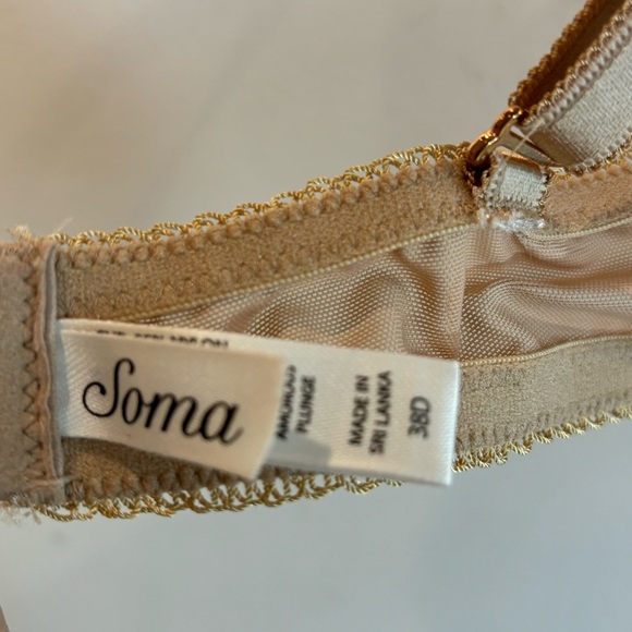 SOMA Sz 38D Bra Lace Underwire Sheer Adjustable Back and Straps - Picture 5 of 5